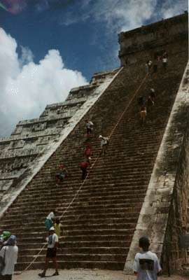 Kukulkan mayan pyramid